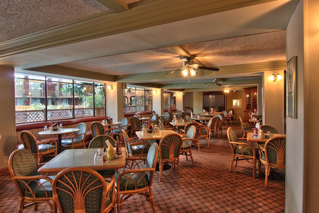 Clarion Inn Conference Center Modesto Exterior photo