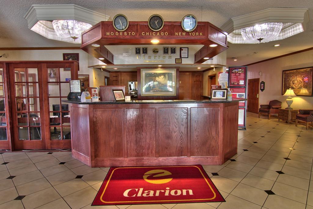 Clarion Inn Conference Center Modesto Exterior photo