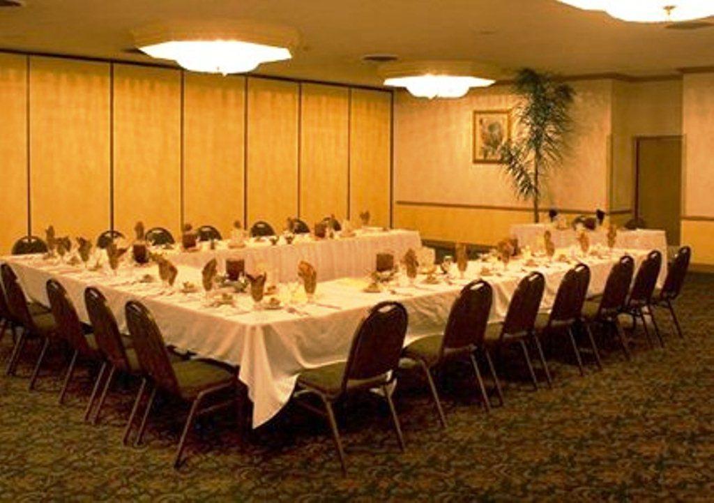 Clarion Inn Conference Center Modesto Exterior photo